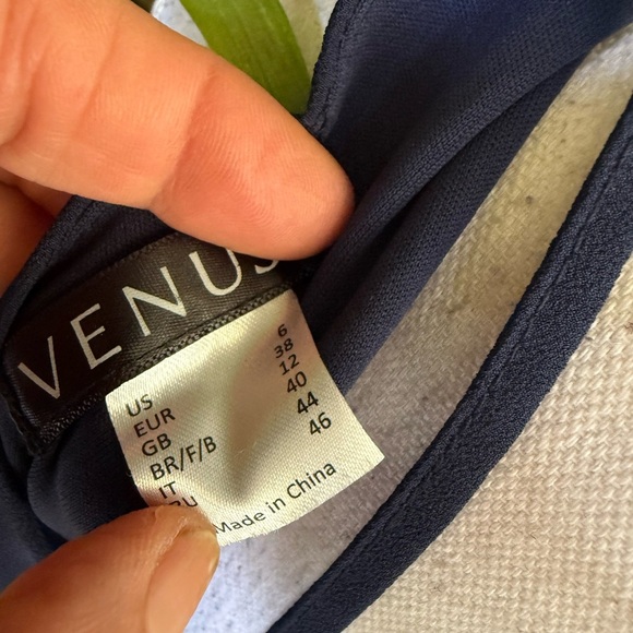 Venus Ladies size 6 sleeveless cocktail dress very good condition. Navy - Picture 11 of 11